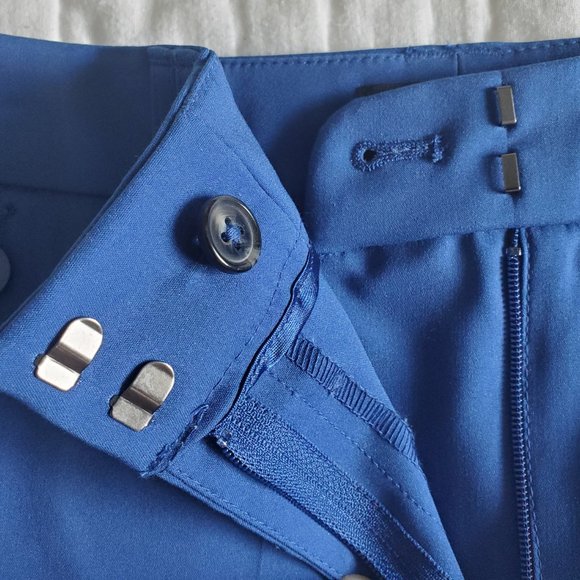 White House Black Market The 5” Smooth Stretch Short Dark Blue Quartz Si… - Picture 5 of 9